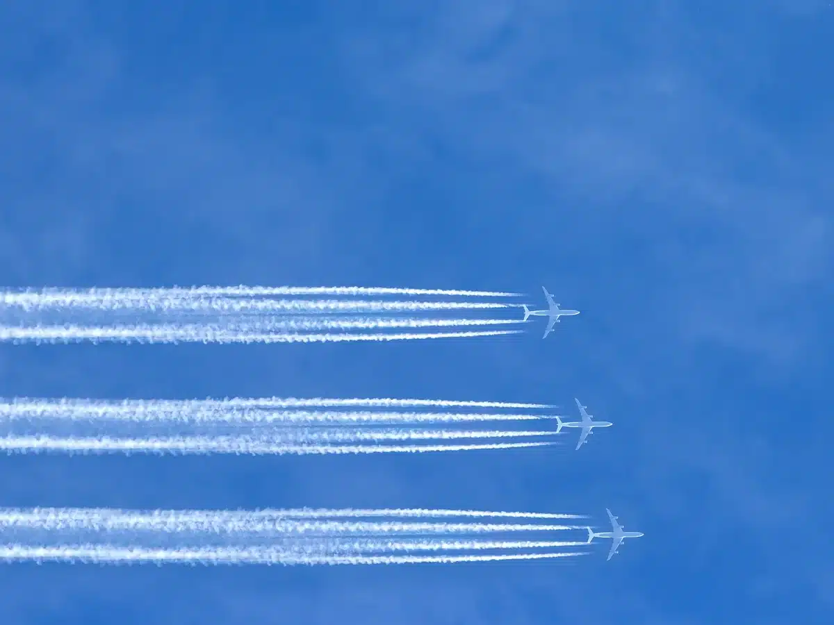 CHEMTRAILS: We All See It. We All Know It’s Happening. We’re All Concerned. We Want President Trump and RFK Jr. to Address This Crisis. And Then Ban the Chemtrails in Our Skies.