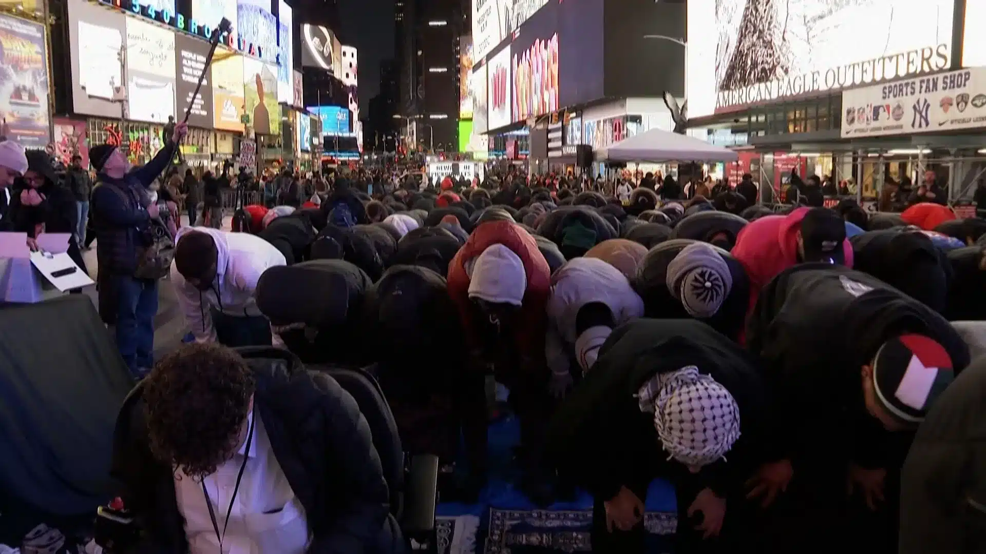 It’s Not “Racist” to Ask These Questions. It’s Necessary. How Many Muslims in America Are on Our Side? How Many are Here to Murder, Enslave and Conquer Us? What is Obama’s and Tucker’s Role in Dividing Our Nation?